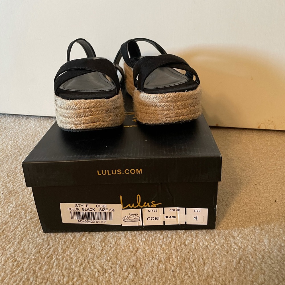 Lulu’s platforms - Picture 2 of 5